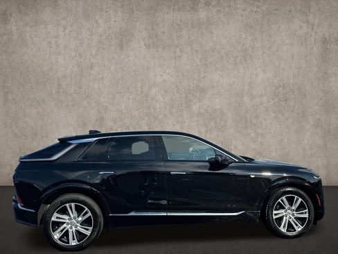 Used 2024 Cadillac Lyriq Tech w/ Driver Assist Package AWD/4WD image 5
