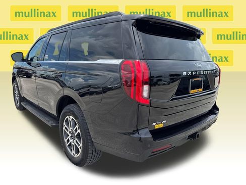 Certified 2025 Ford Expedition Active RWD image 10