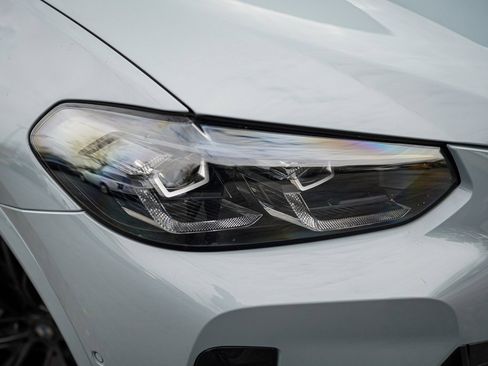 Used 2023 BMW X4 xDrive30i w/ M Sport Package image 6