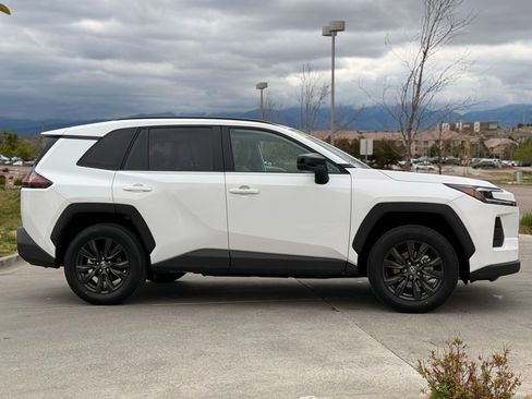 Used 2026 Toyota RAV4 SE w/ Convenience Package AWD/4WD image 9