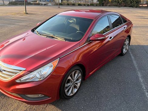 Used 2014 Hyundai Sonata SE image 3