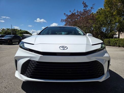 Used 2025 Toyota Camry LE image 8