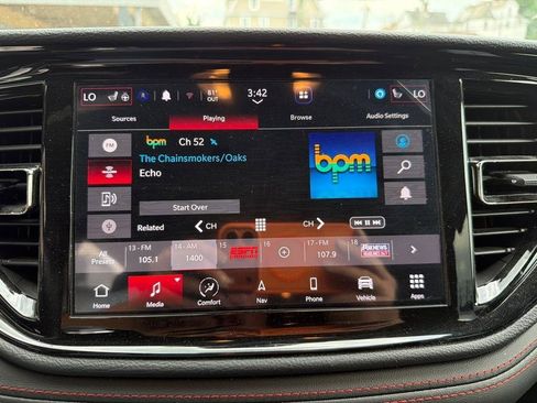 Used 2025 Dodge Durango GT w/ Trailer Tow Group IV AWD/4WD image 15