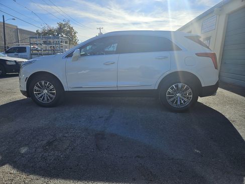 Used 2017 Cadillac XT5 Luxury w/ Driver Awareness Package image 7