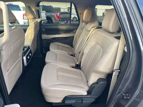 Used 2024 Ford Expedition Max Limited image 12