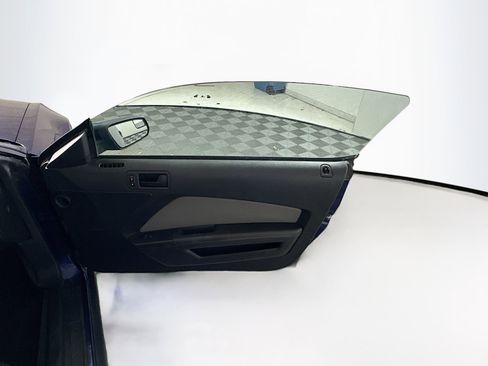 Used 2012 Ford Mustang GT w/ Brembo Brake Pkg image 27