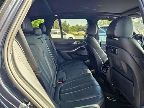 Used 2019 BMW X5 xDrive40i w/ M Sport Package AWD/4WD image 12