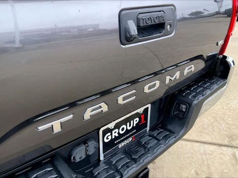 Used 2019 Toyota Tacoma SR5 image 30