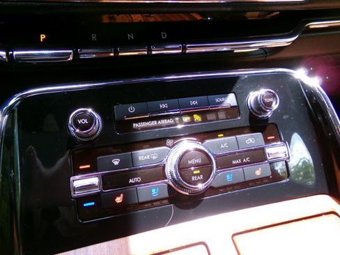 Used 2018 Lincoln Navigator Reserve w/ Technology Package AWD/4WD image 25