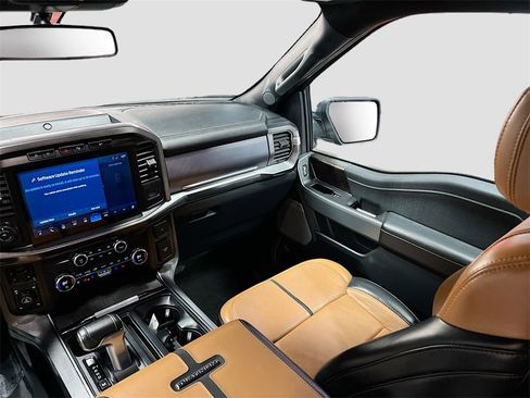 Used 2021 Ford F150 Platinum w/ FX4 Off-Road Package image 24