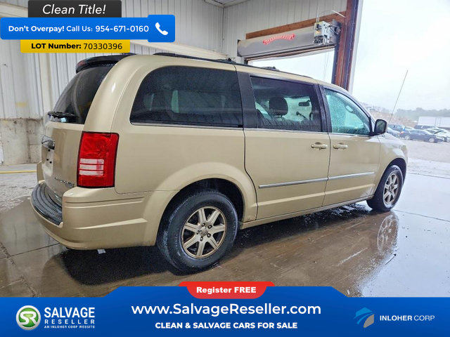 Used 2010 Chrysler Town & Country Touring w/ Family Value Group FWD image 4