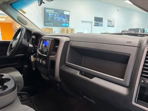 Used 2017 RAM 1500 ST w/ SXT Appearance Group image 27