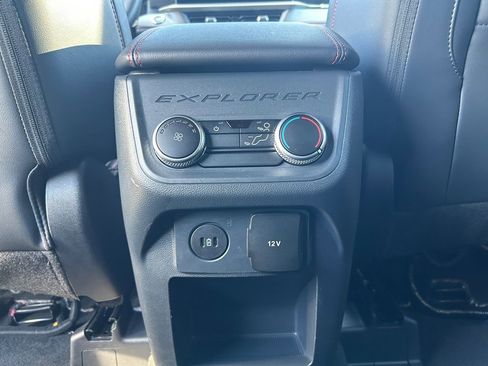 Used 2025 Ford Explorer ST-Line w/ ST-Line Street Pack image 36