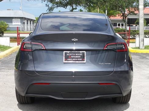 Used 2023 Tesla Model Y Long Range AWD/4WD image 12