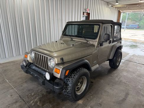 Used 2005 Jeep Wrangler Sport w/ 30" Tire & Wheel Group AWD/4WD image 1
