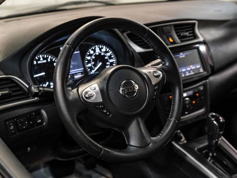 Used 2019 Nissan Sentra SV FWD image 17