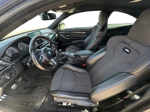 Used 2018 BMW M4 Competition image 19