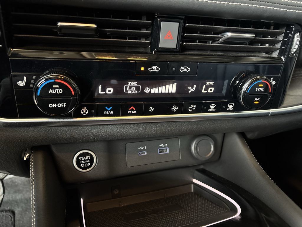 Used 2023 Nissan Rogue Platinum w/ Platinum Premium Package FWD image 17