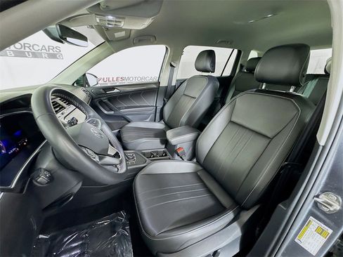 Used 2023 Volkswagen Tiguan SE image 20