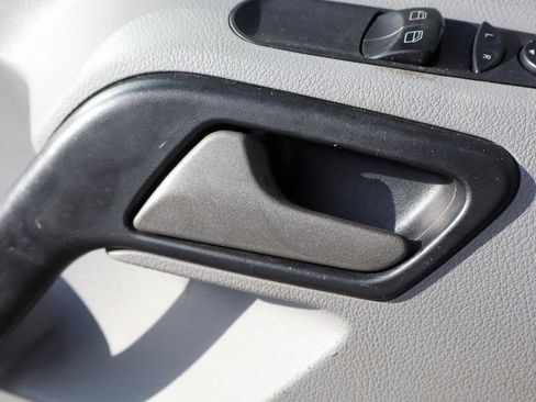 Used 2018 Mercedes-Benz Sprinter 2500 image 19