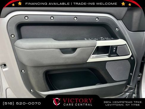 Used 2022 Land Rover Defender 110 X-Dynamic SE image 16