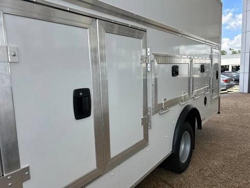 New 2026 Chevrolet Express 4500 w/ Power Convenience Package RWD image 25