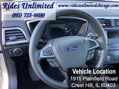 Used 2017 Ford Fusion SE FWD image 35