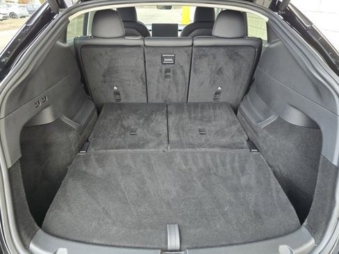 Used 2024 Tesla Model Y Long Range image 38