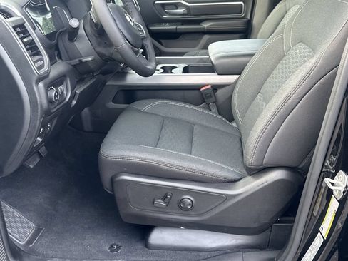 Used 2025 RAM 1500 Big Horn AWD/4WD image 9