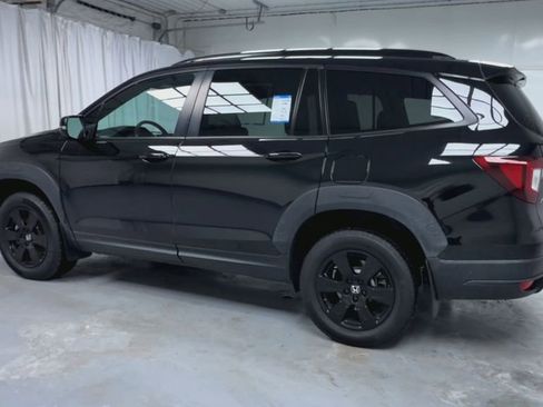 Used 2022 Honda Pilot TrailSport image 6
