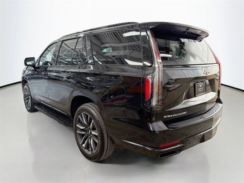 Used 2023 Cadillac Escalade Sport image 5