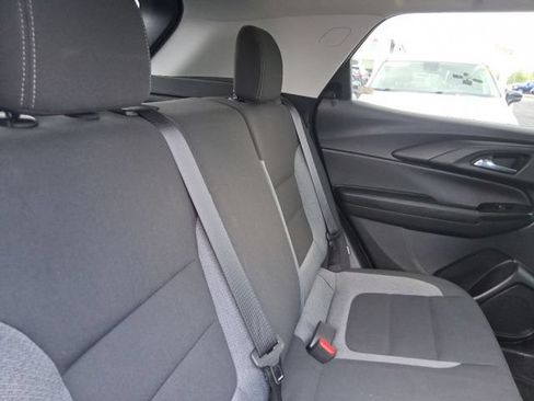 Used 2023 Chevrolet TrailBlazer LT FWD image 15