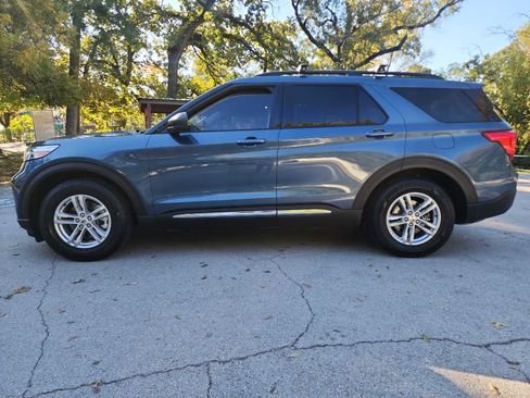 Used 2020 Ford Explorer XLT w/ Equipment Group 202A image 5