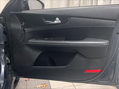 Used 2023 Kia Forte GT-Line w/ GT-Line Technology Package image 12