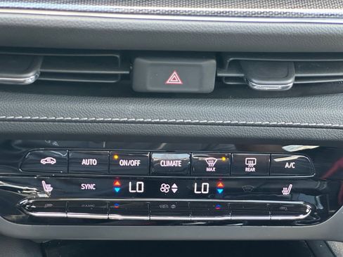 Used 2023 Buick Envision Essence w/ Sport Touring Package AWD/4WD image 16