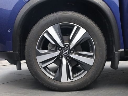 Used 2023 Nissan Rogue Platinum w/ Platinum Premium Package image 8