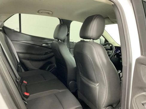 Used 2025 Buick Encore GX Preferred FWD image 18
