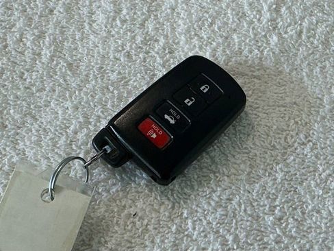 Used 2015 Toyota Camry XSE image 26