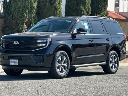 New 2027 Ford Expedition Active RWD image 8
