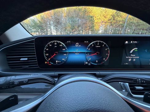 Used 2022 Mercedes-Benz GLE 350 w/ AMG Line Exterior image 18