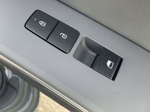 New 2026 Kia Niro EX image 18