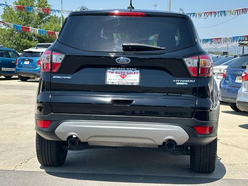 Used 2018 Ford Escape Titanium image 6
