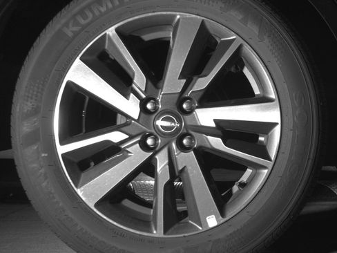 Used 2025 Nissan Versa SV FWD image 18
