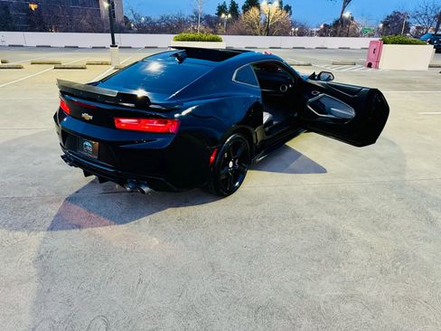 Used 2017 Chevrolet Camaro SS image 34