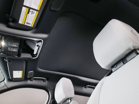 New 2026 Land Rover Range Rover Velar Dynamic SE image 22