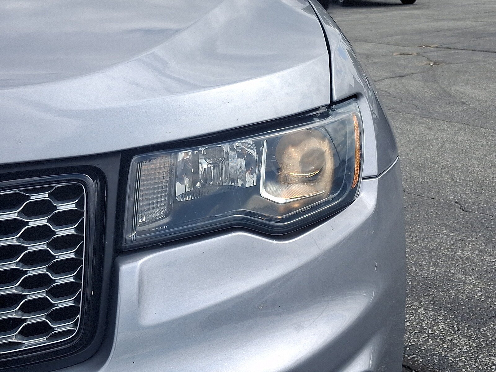 Used 2018 Jeep Grand Cherokee Altitude AWD/4WD image 9