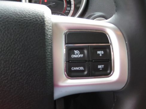 Used 2016 Dodge Journey SE w/ Flexible Seating Group image 15