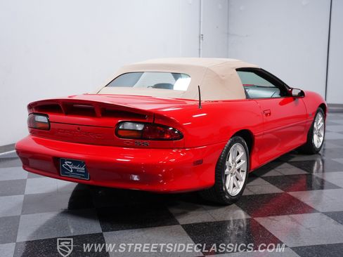 Used 2002 Chevrolet Camaro Z28 w/ SS Performance/Appearance Pkg RWD image 10