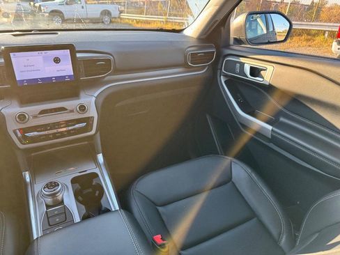 Used 2023 Ford Explorer XLT w/ Equipment Group 202A image 15