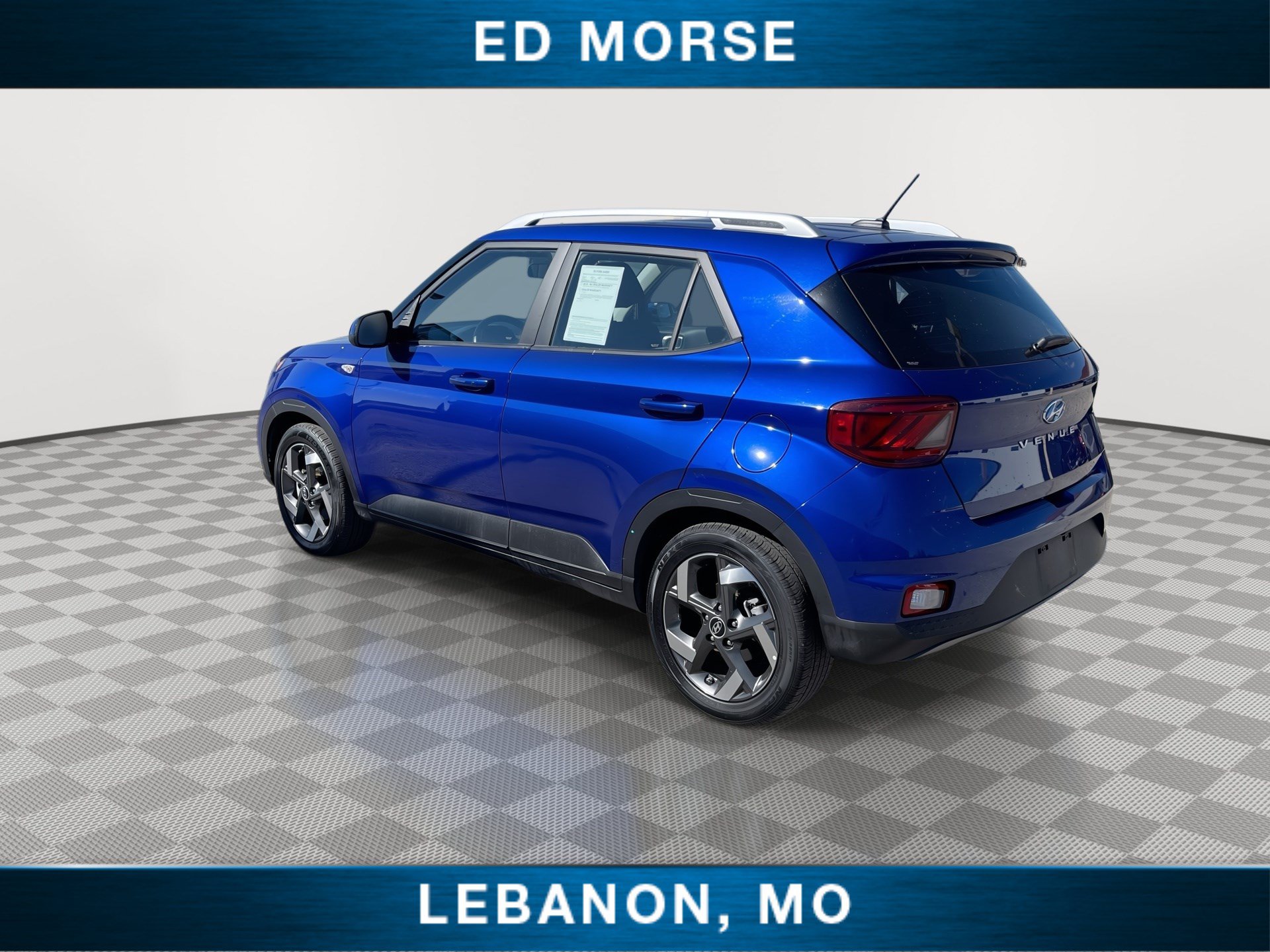 Used 2025 Hyundai Venue SEL FWD image 6
